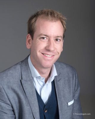Portrait professionnel masculin Viadeo LinkedIn CV